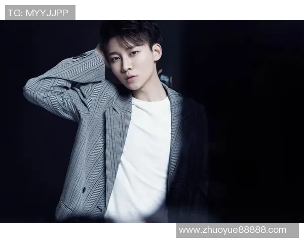 足球明星侧脸魅力尽显帅气风采的完美瞬间展示